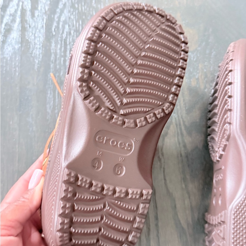 (NEW) Women’s CROC Clog - Picture 5 of 6